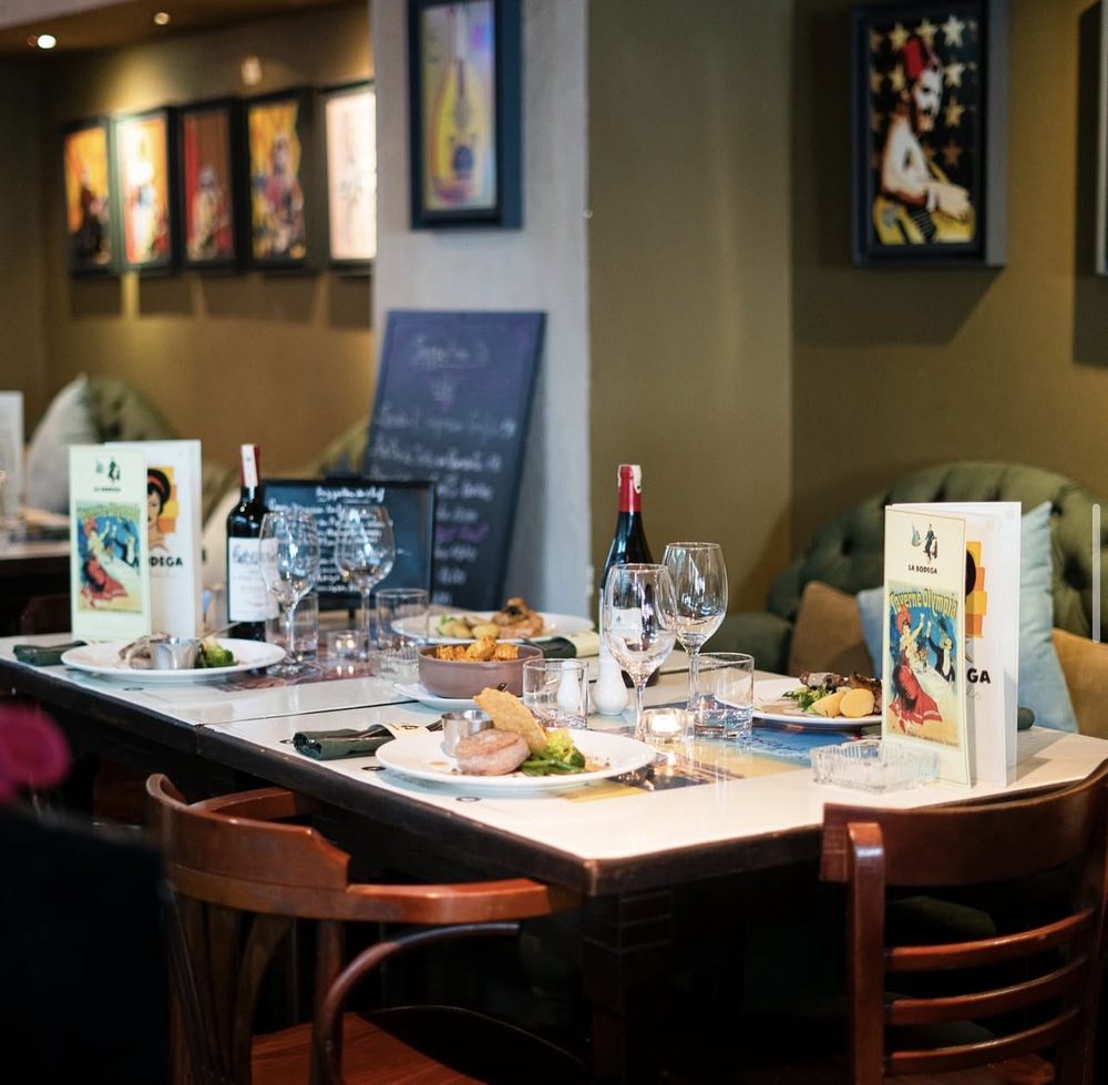 The dining room at LA BODEGA 30